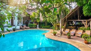 Discover The Advantages of Buying a House with a Pool