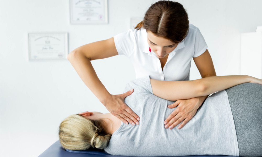 Chiropractic: A Comprehensive Guide to the Benefits and Risks
